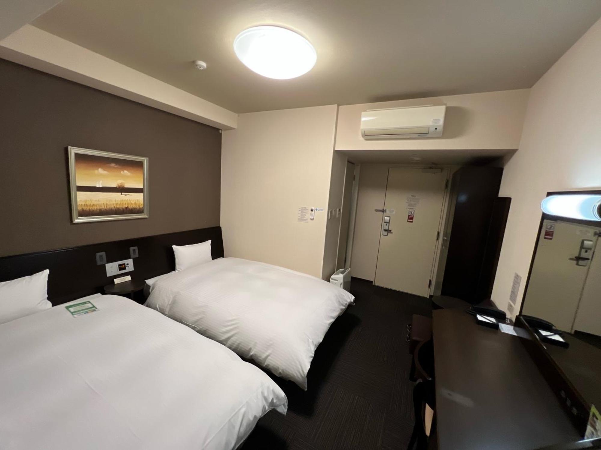 Hotel Route-Inn Uozu Εξωτερικό φωτογραφία