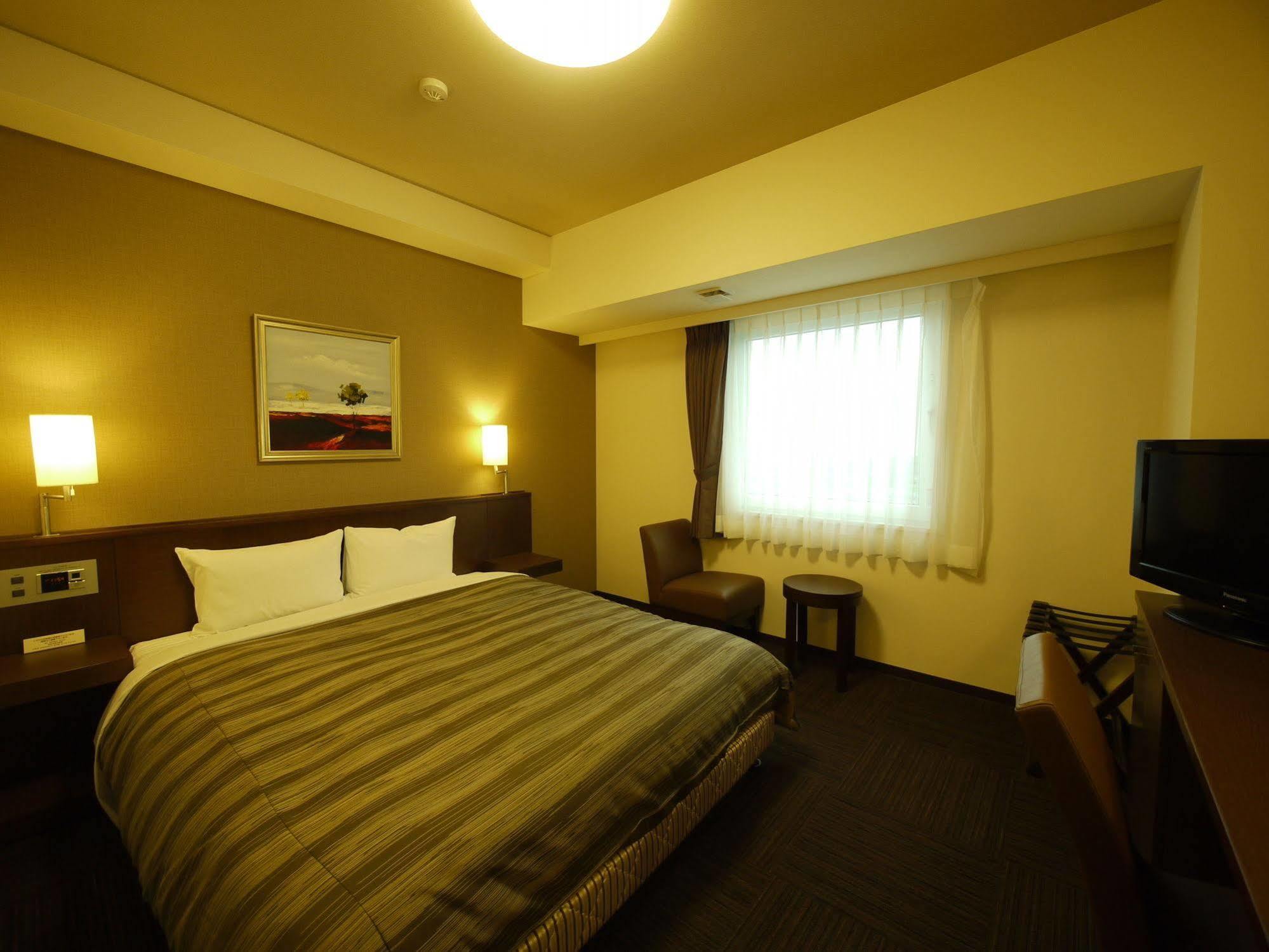 Hotel Route-Inn Uozu Εξωτερικό φωτογραφία